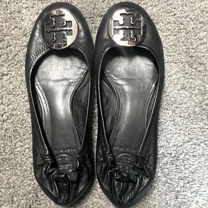 Womens Tory Burch Black ballerina flats. Sz 7